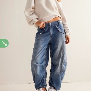 We The Free In A Cinch Washed Blue Barrel Jeans